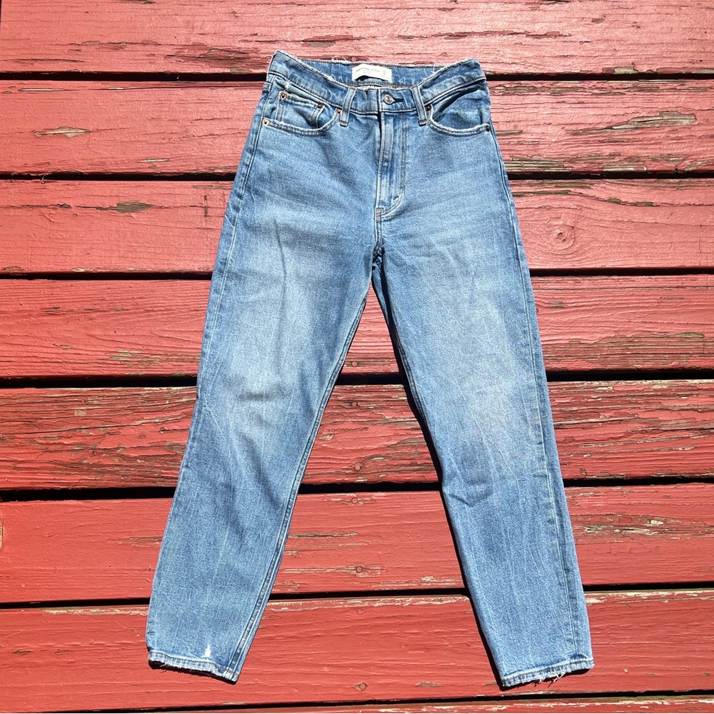Abercrombie Mom High Rise Jeans Size 25